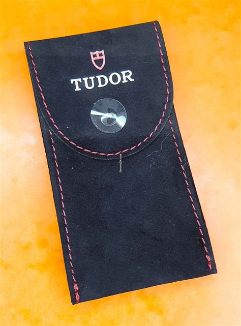 Tudor Black Red Suede Velvet Pouch Traveler's Service Holder 